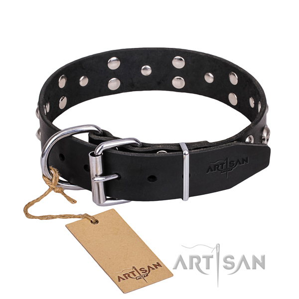 Strong leather dog collar with non-rusting elements