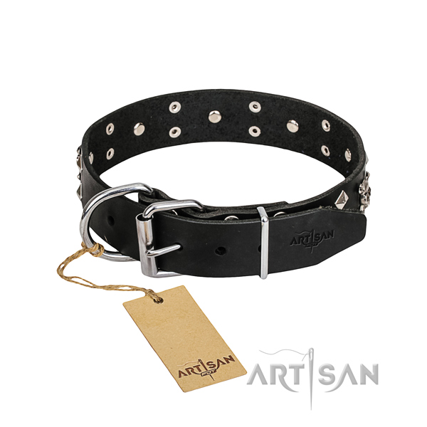 Leather dog collar with polished edges for pleasant everyday wearing