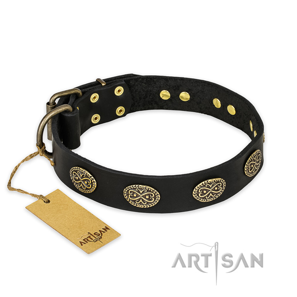 Easy wearing leather dog collar with corrosion proof traditional buckle